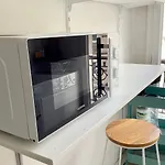 2 Rooms, Close To Montmartre, Light And Quiet Apartament *