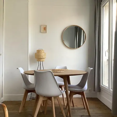 2 Rooms, Close To Montmartre, Light And Quiet Apartmán
