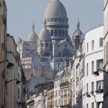 2 Rooms, Close To Montmartre, Light And Quiet Paříž