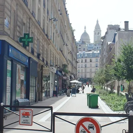 Appartement 2 Rooms, Close To Montmartre, Light&quiet Paris