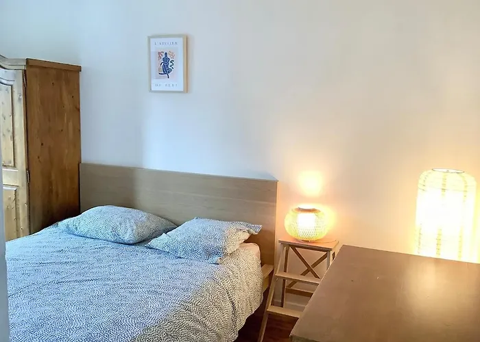 2 Rooms, Close To Montmartre, Light&quiet Appartement